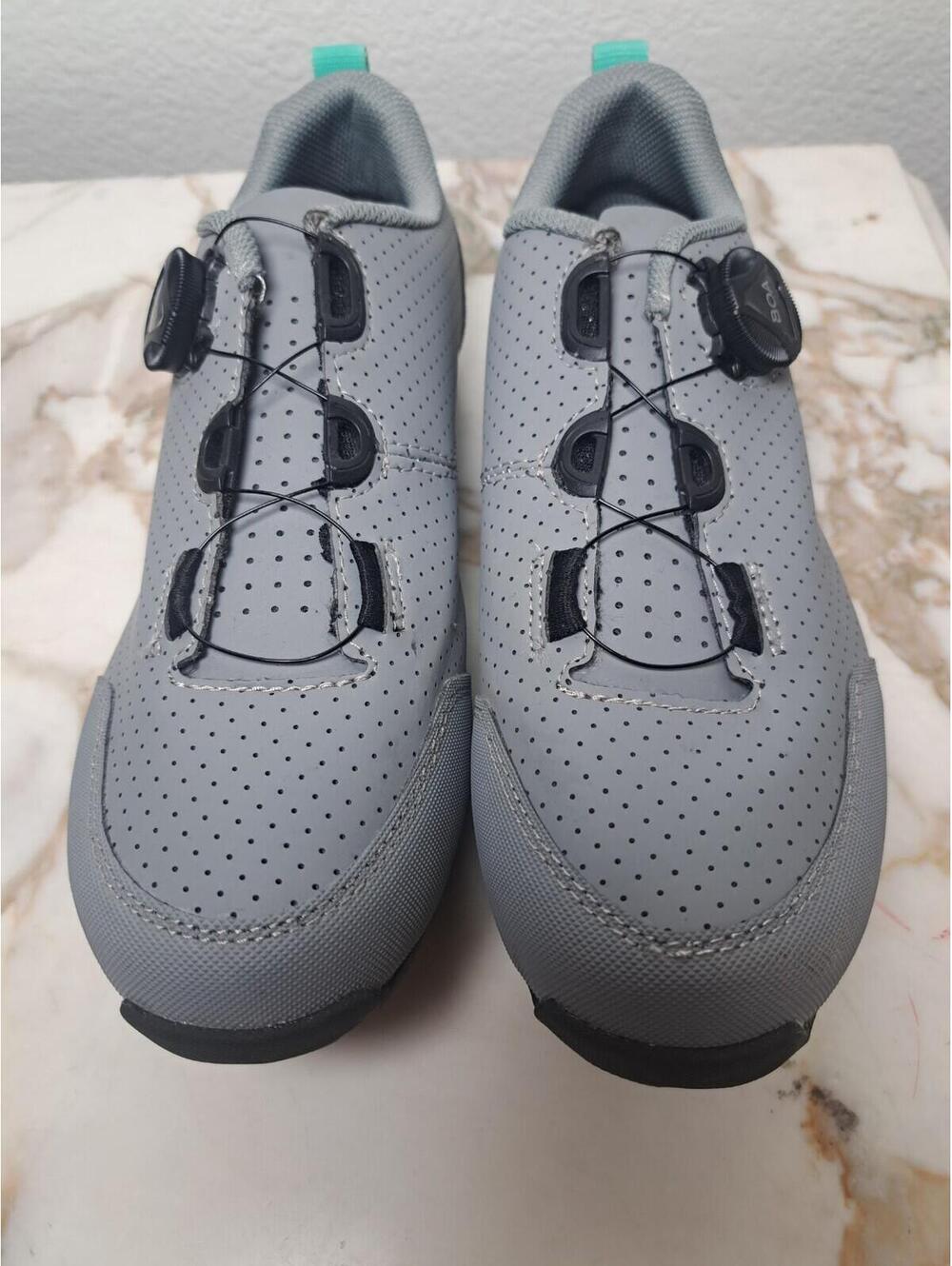 Bontrager Cycling Shoes BOA Men 6 EU 39 Gray MTB SPD 2-Bolt Clipless Mountain